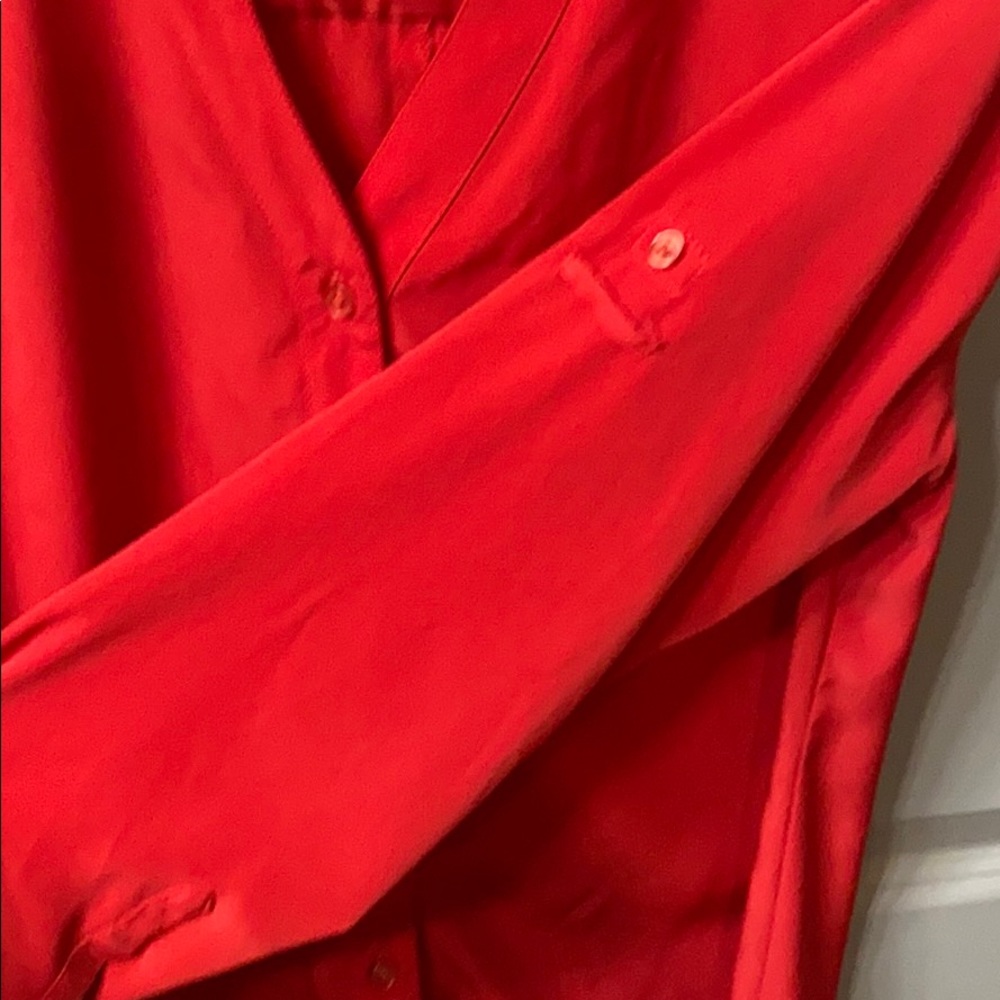 Express red blouse - Picture 6 of 6